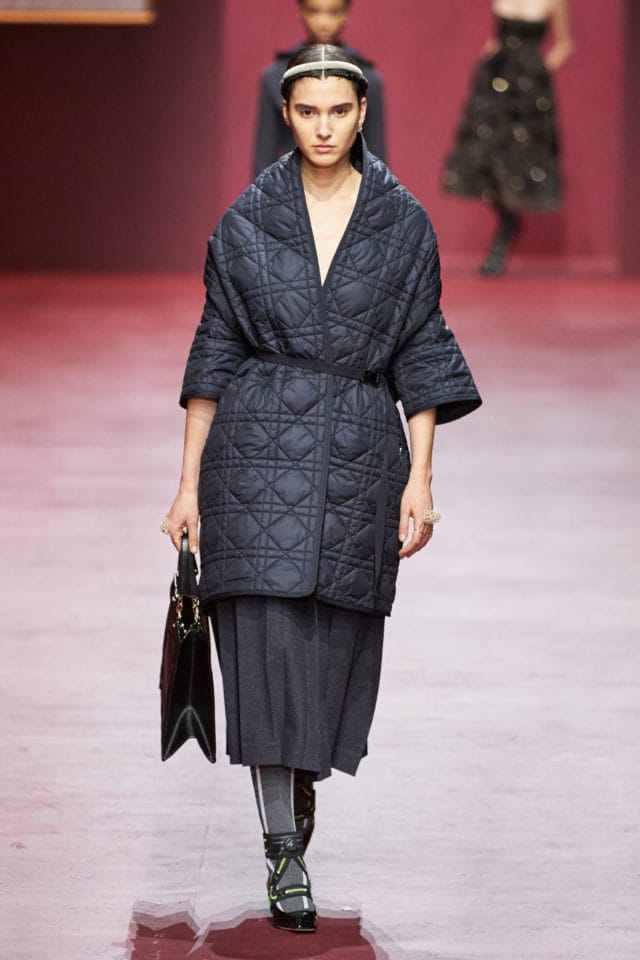 Какие женские пальто будут в моде осенью 2022